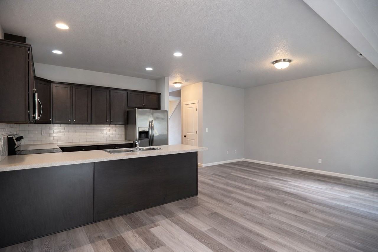 193 Cloverdale Rd #C - Photo 7 of 23