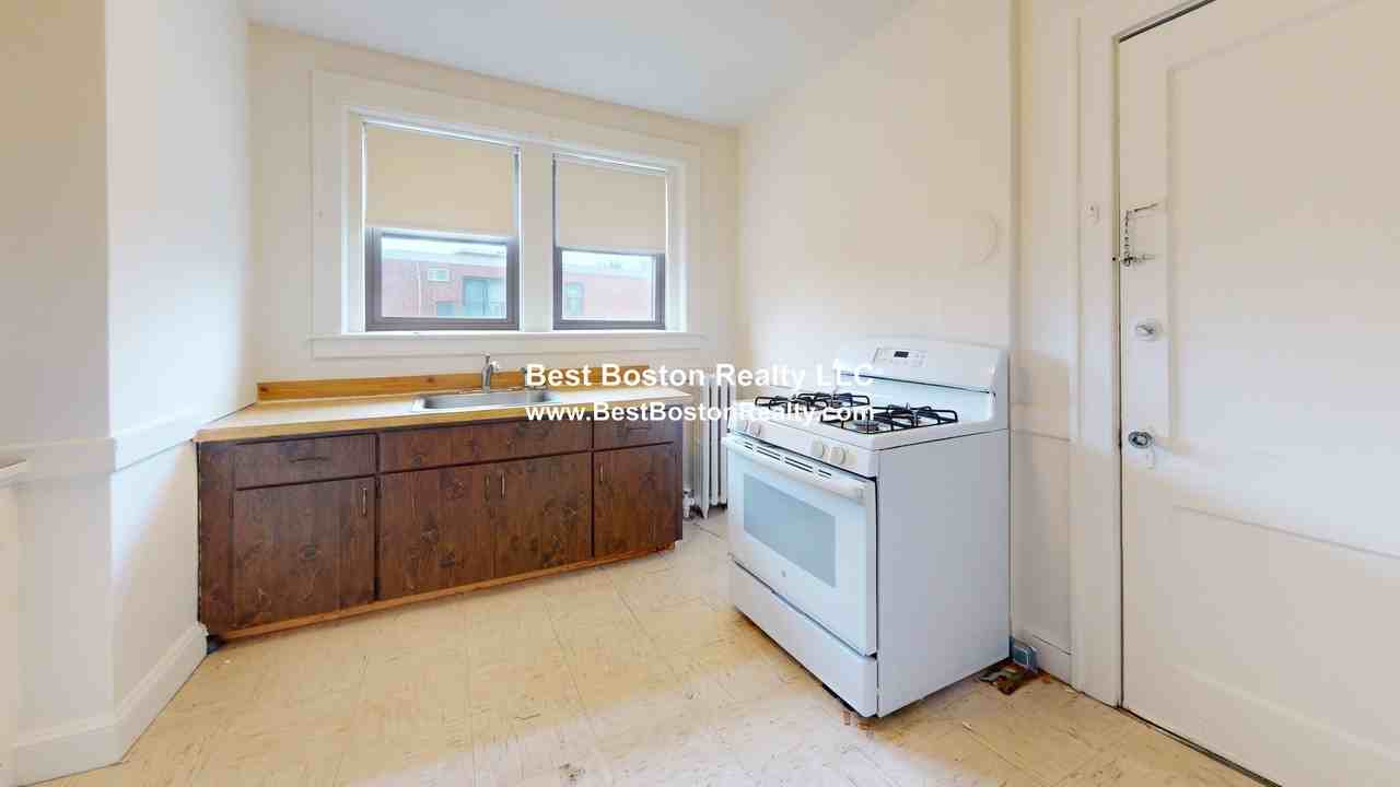 22 W Wyoming Ave #26 - Photo 3 of 8