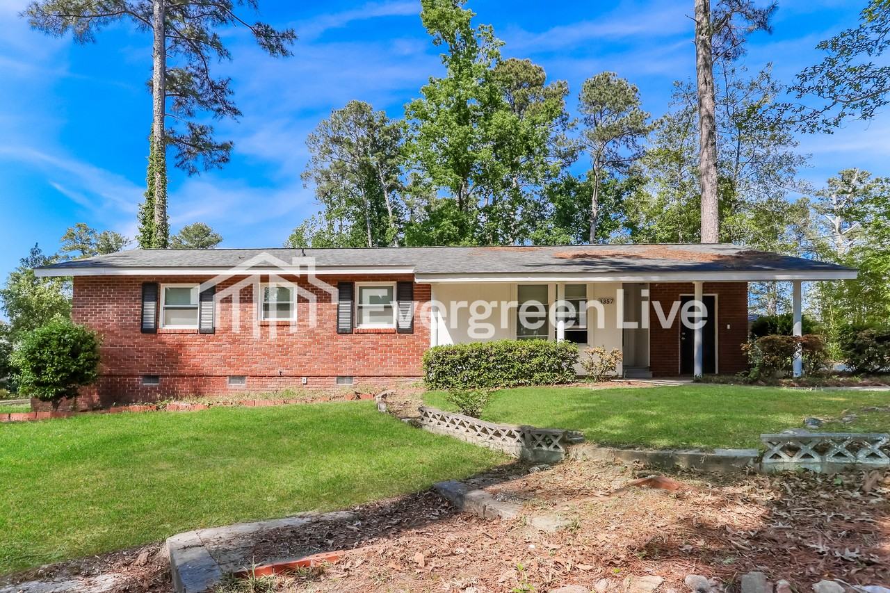 3357 Wedgewood Dr