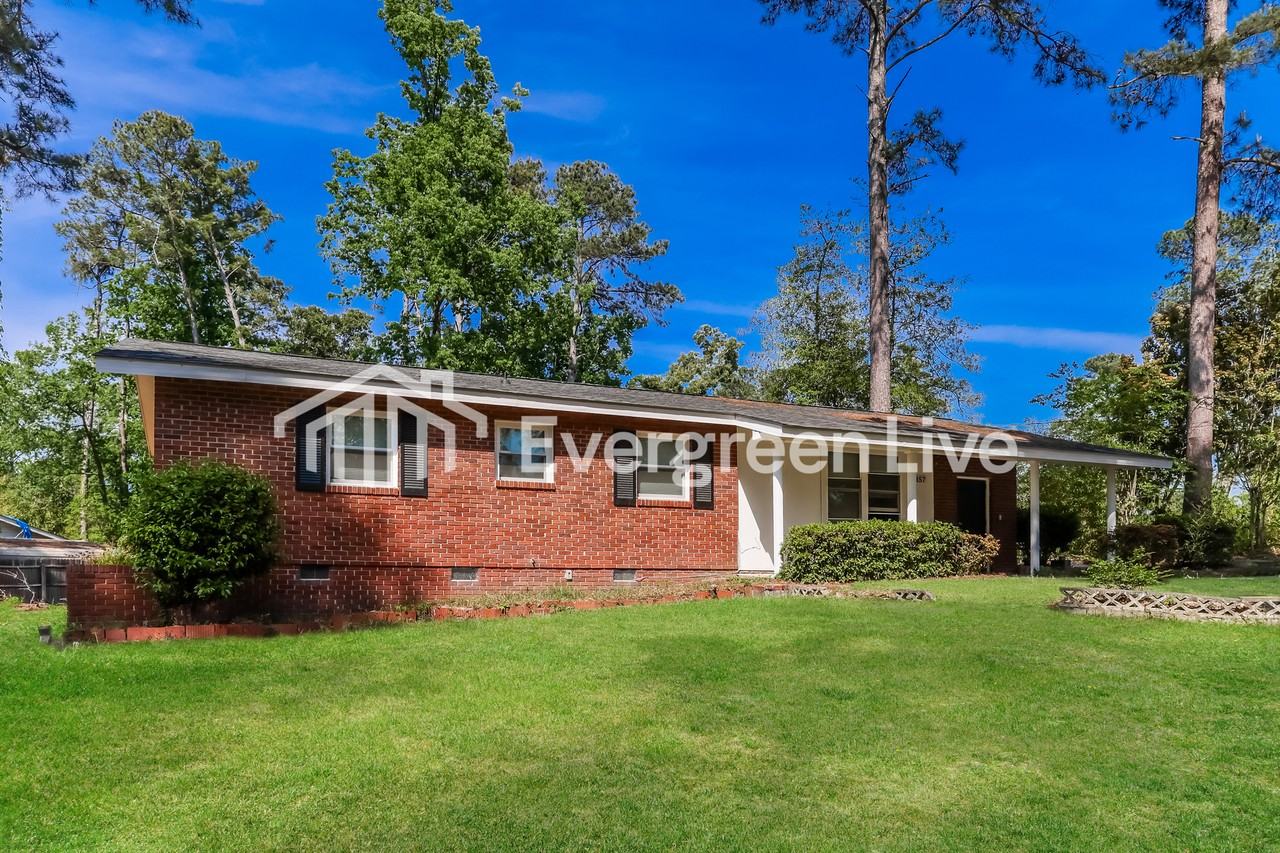 3357 Wedgewood Dr - Photo 2 of 15