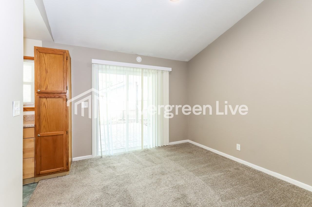 3357 Wedgewood Dr - Photo 5 of 15
