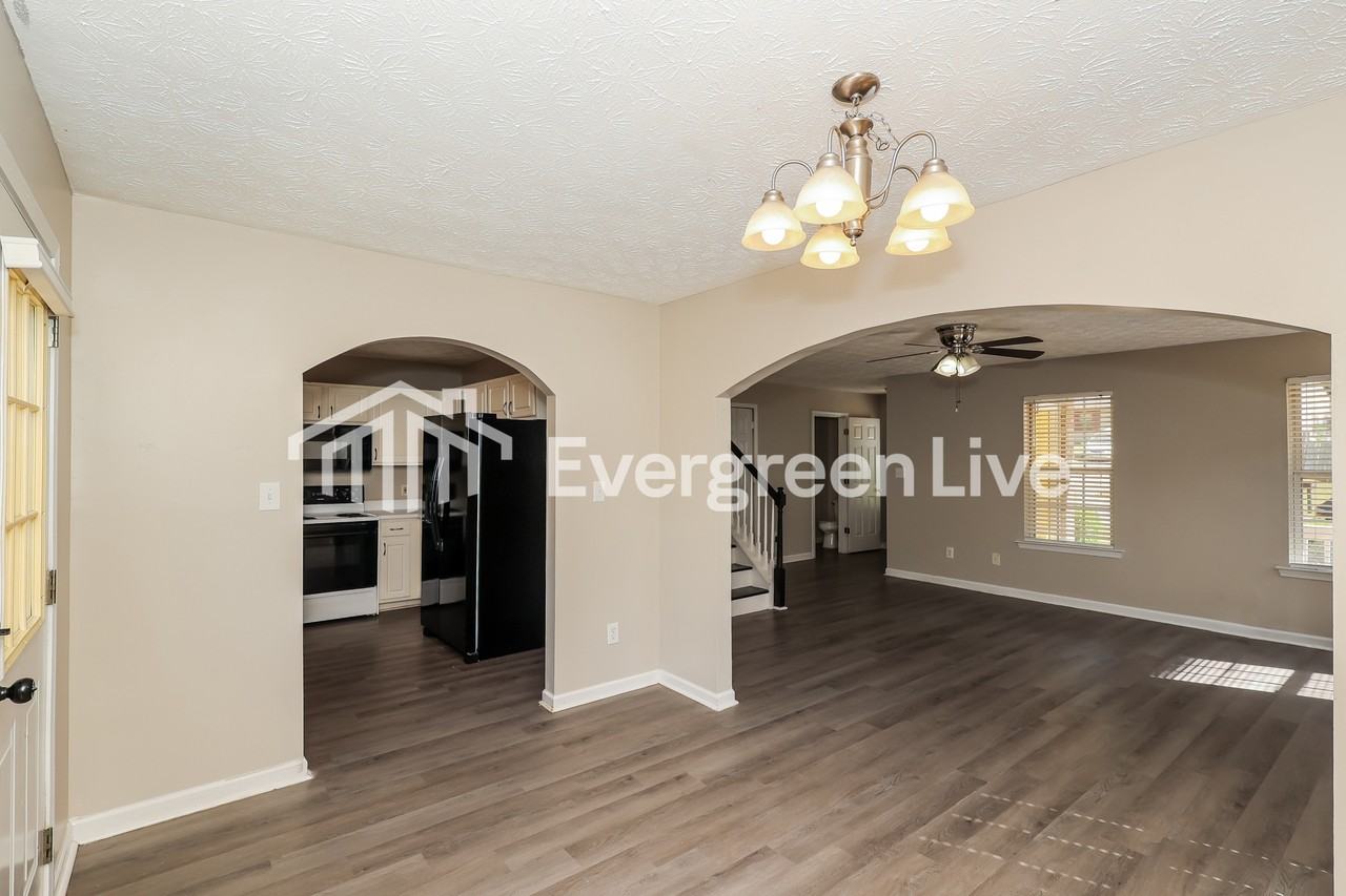 947 Windwood Ct - Photo 7 of 15