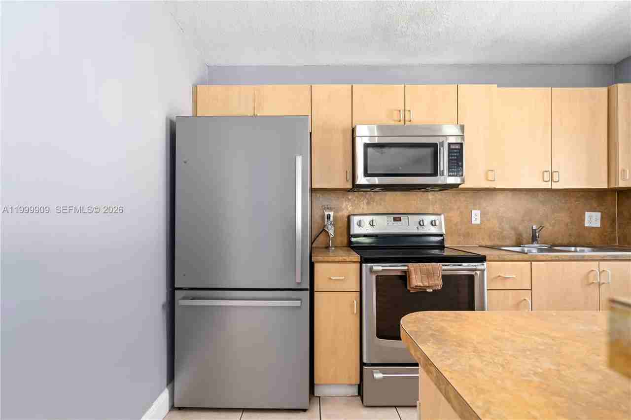 760 NW 80th St - Photo 2 of 19