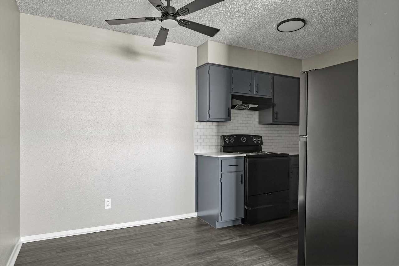 Rosemont Apartments - Photo 2 of 23