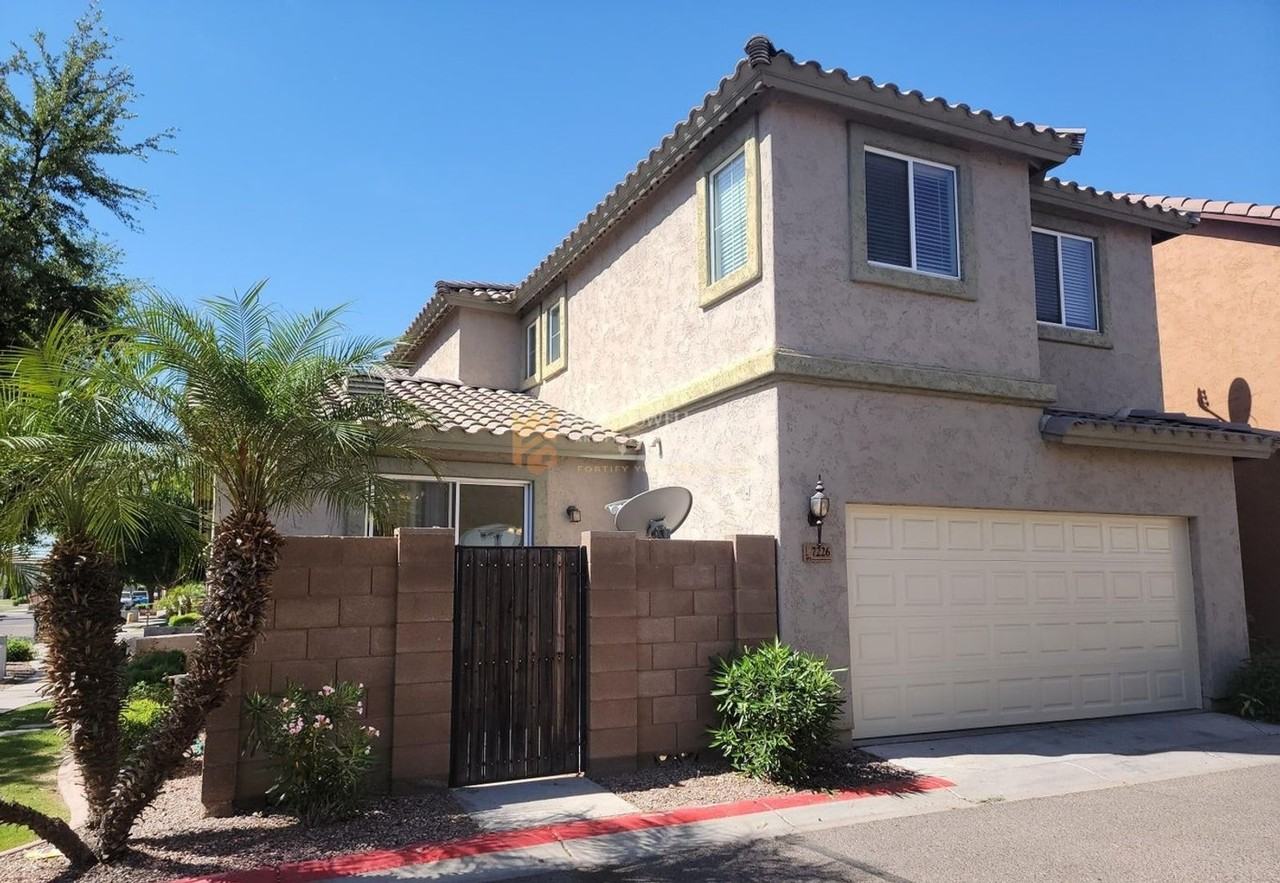 7226 S 48th Gln - Photo 2 of 15
