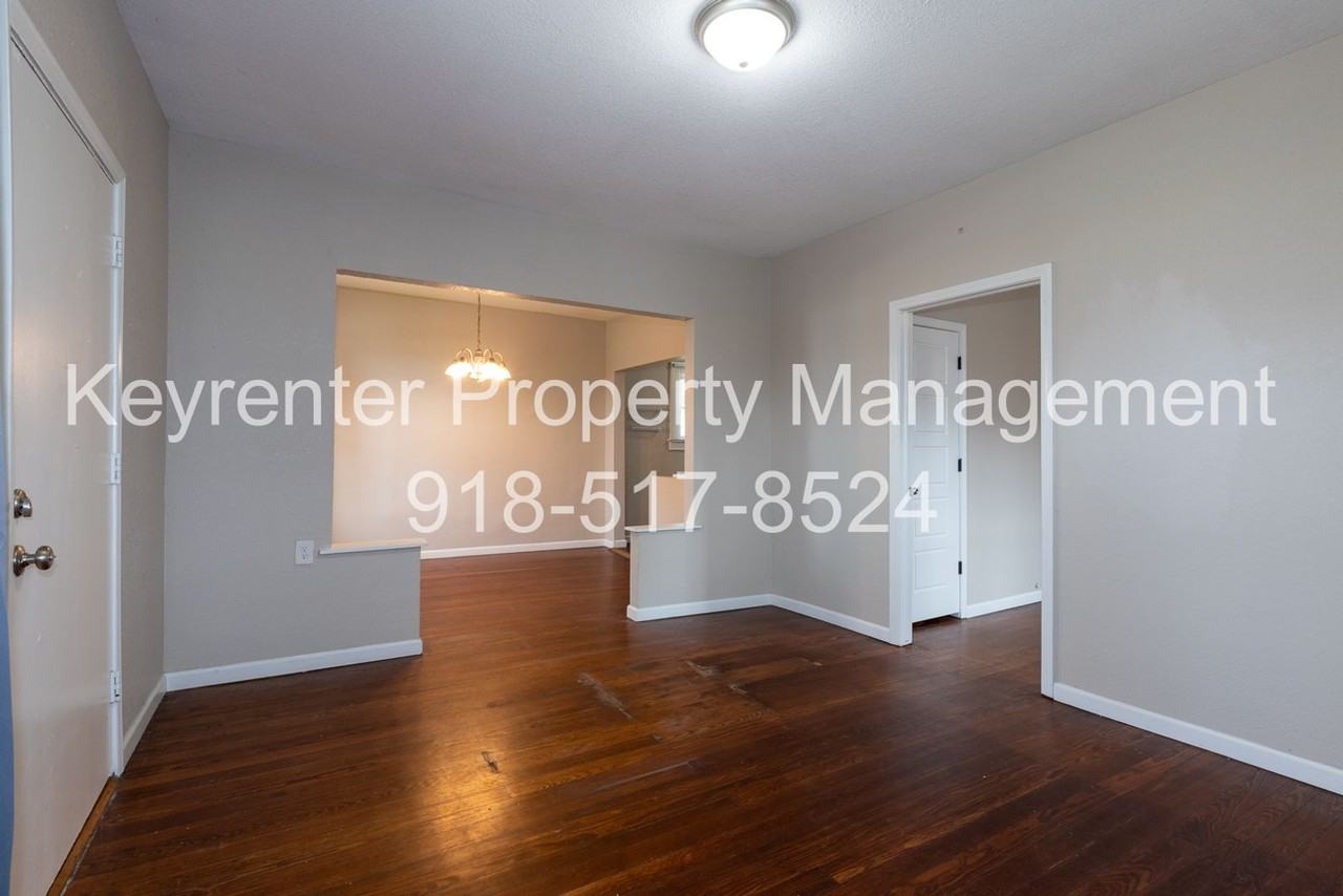 1607 N Lewis Pl - Photo 5 of 31