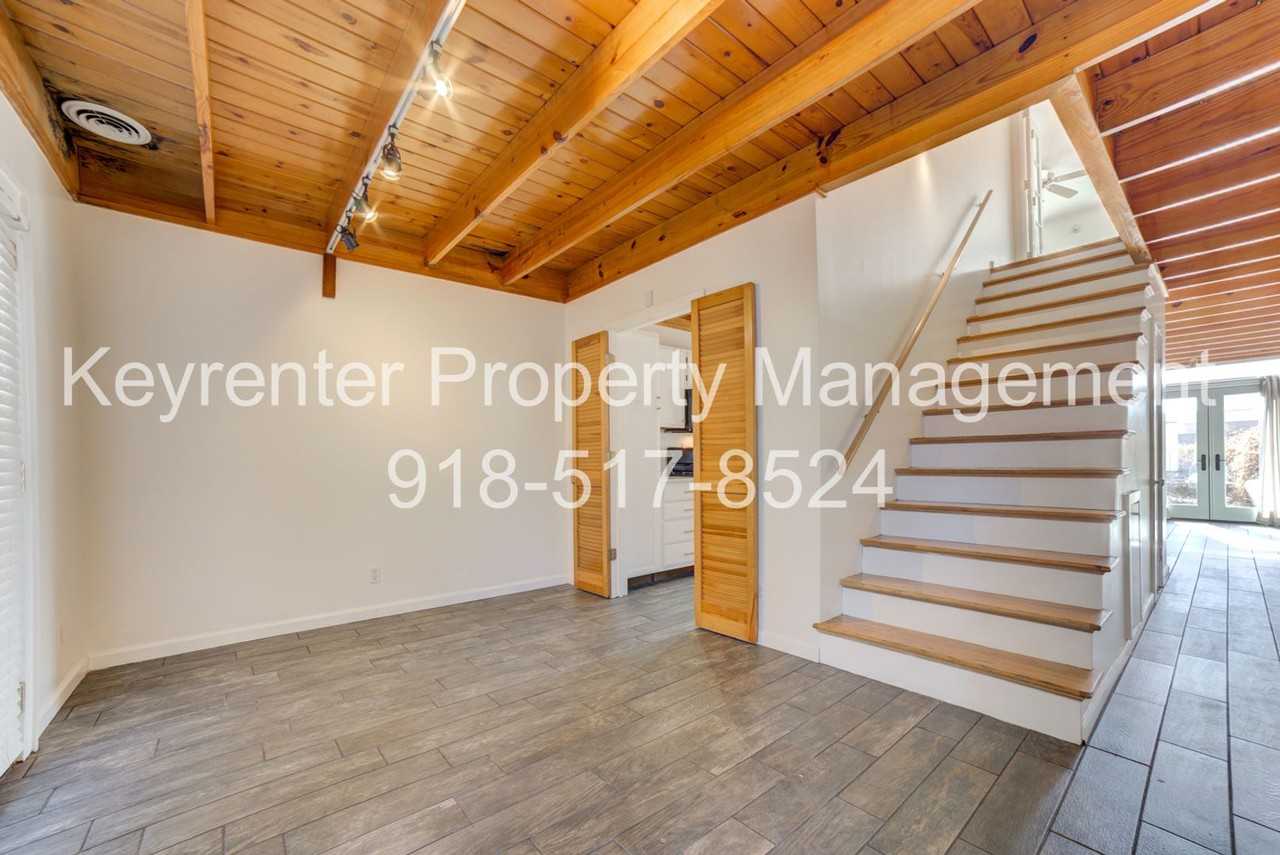 1607 N Lewis Pl - Photo 4 of 31