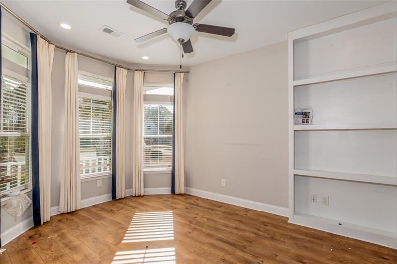 1208 Ficus Dr - Photo 2 of 40