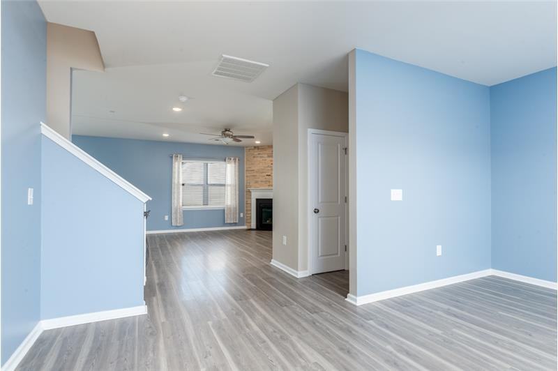 5700 Redgum Dr - Photo 2 of 50