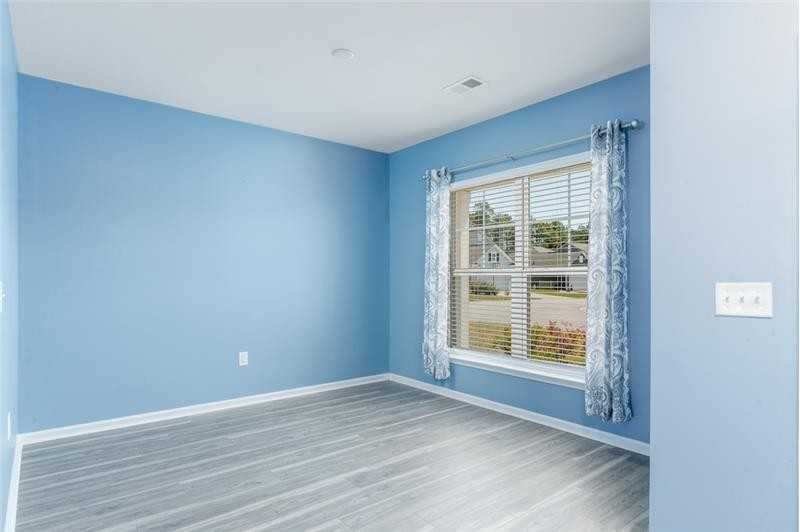 5700 Redgum Dr - Photo 3 of 50