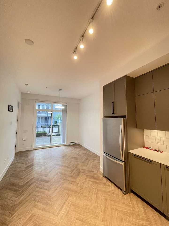 13933 105 Boulevard - Photo 3 of 18