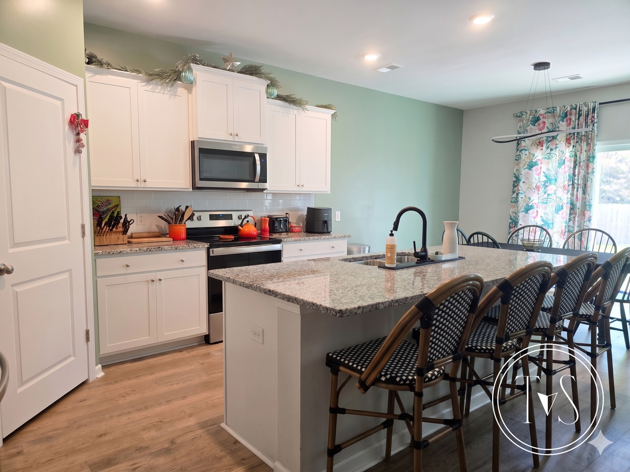 202 Sugar Pine Dr - Photo 6 of 26