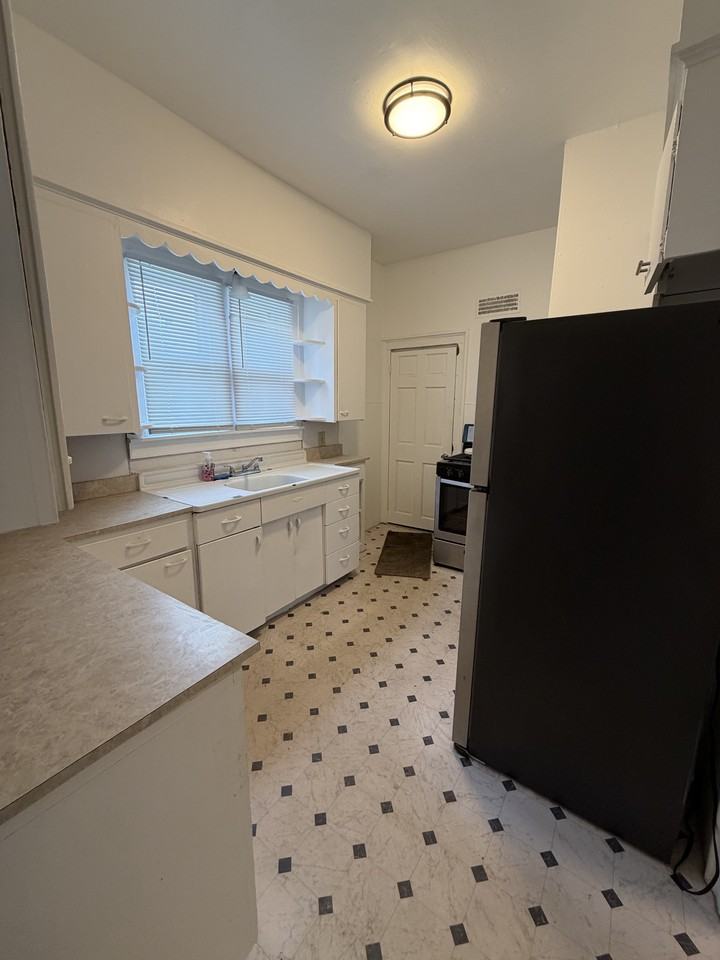 401 N Porter St #401NPORTER - Photo 3 of 19