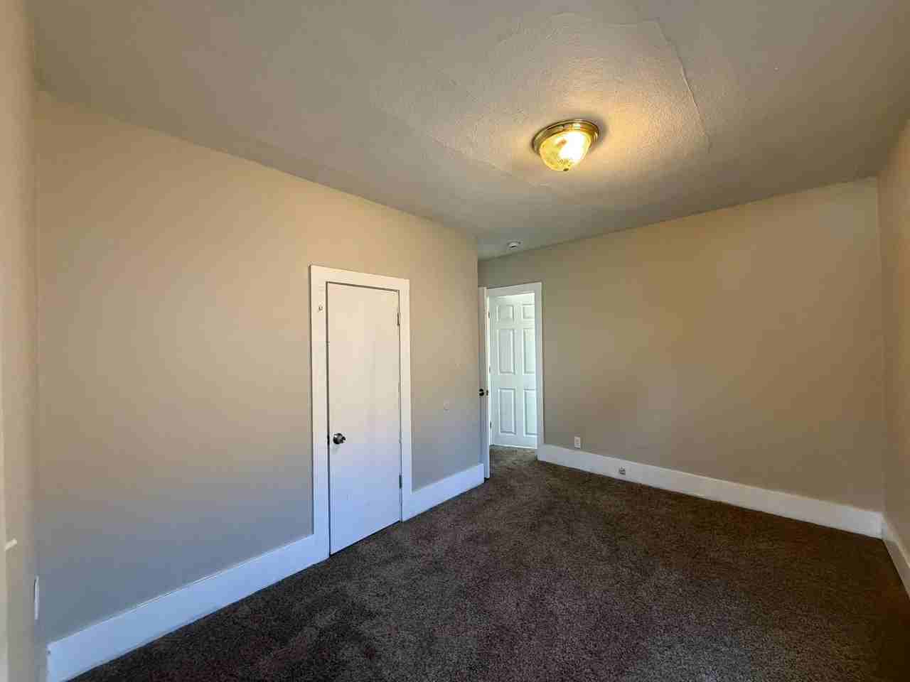 404 E Kiowa St - Photo 3 of 19