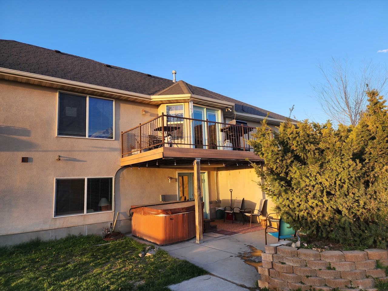 33 West 1600 South Street - Photo 2 of 17