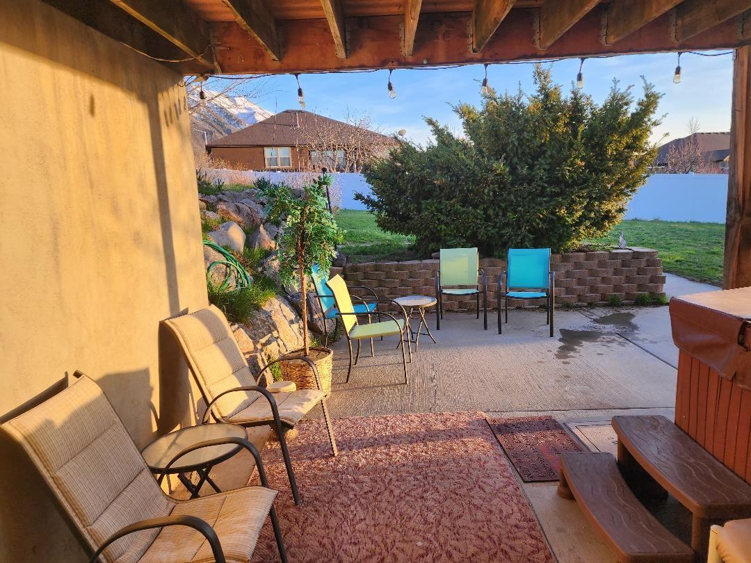 33 West 1600 South Street - Photo 4 of 17