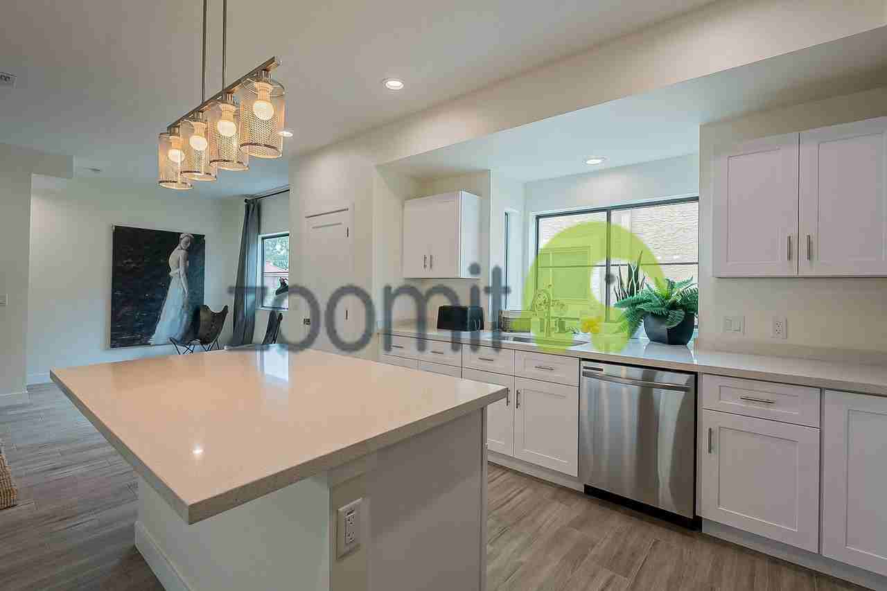 1020 E Spence Ave #1003 - Photo 4 of 42