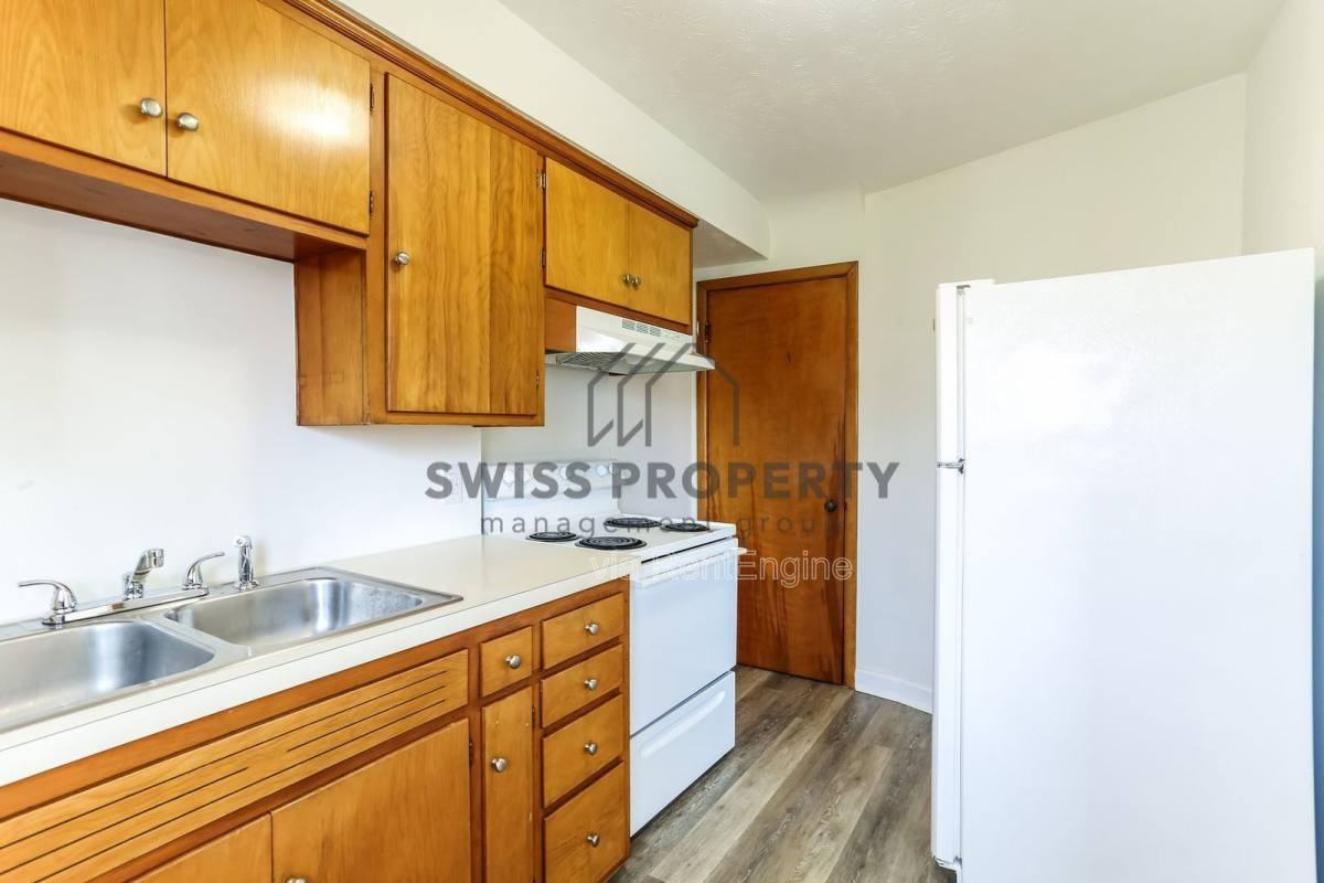 4185 Indianola Ave - Photo 7 of 10