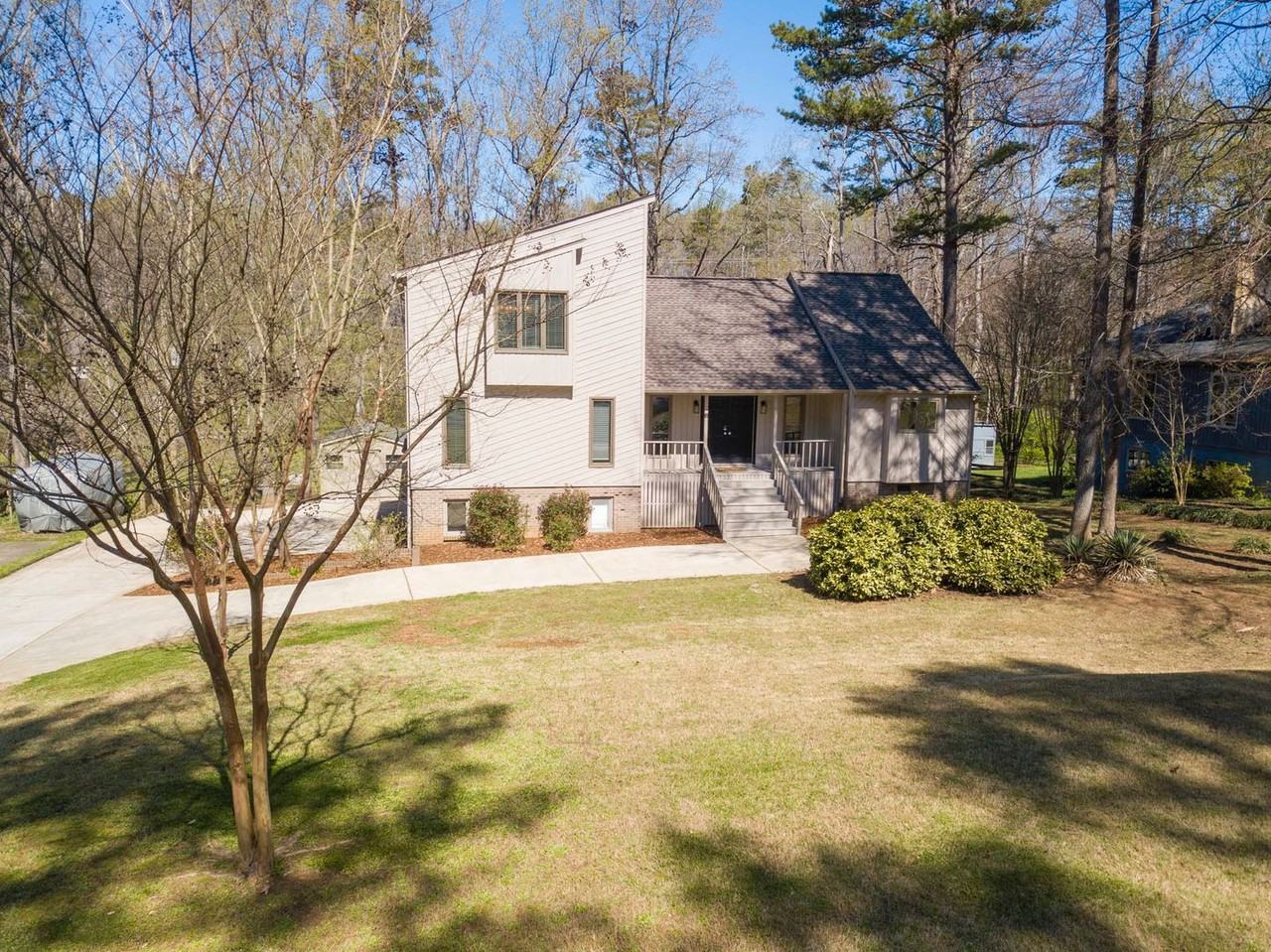 3917 Singletree Rd - Photo 2 of 50