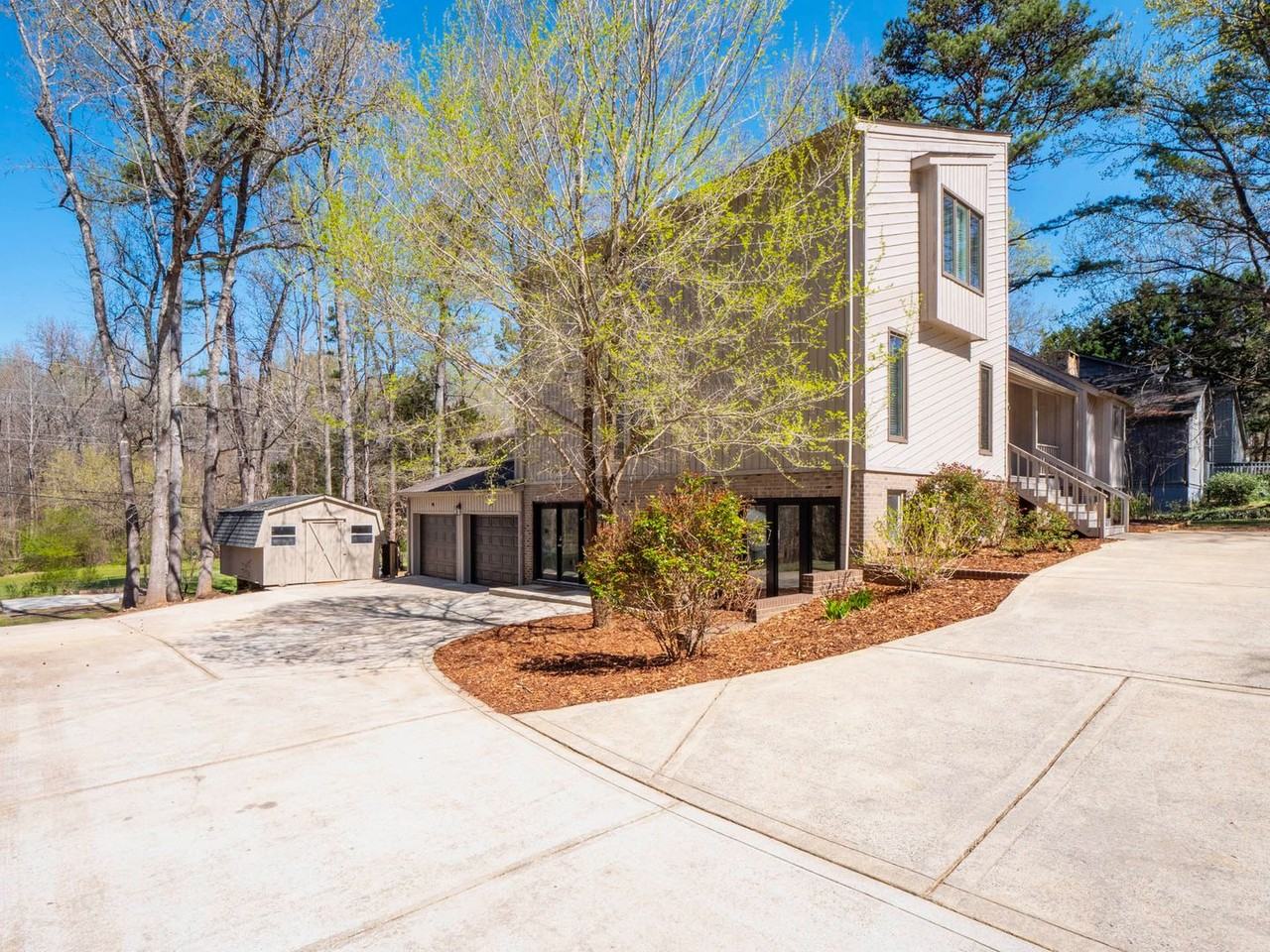 3917 Singletree Rd - Photo 7 of 50