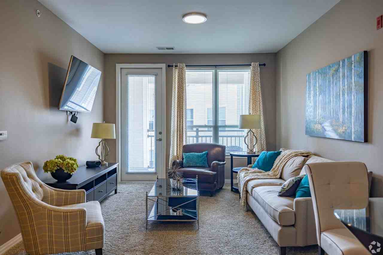 Avalon - Forum, LLC - AVA - Photo 7 of 19