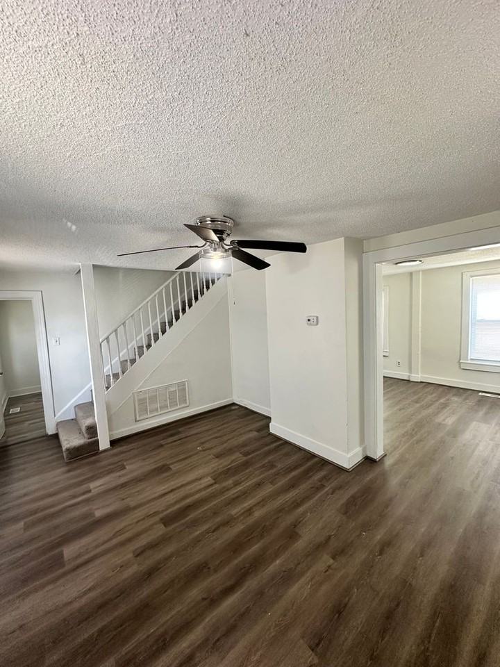 2506 Portsmouth Blvd - Photo 2 of 11