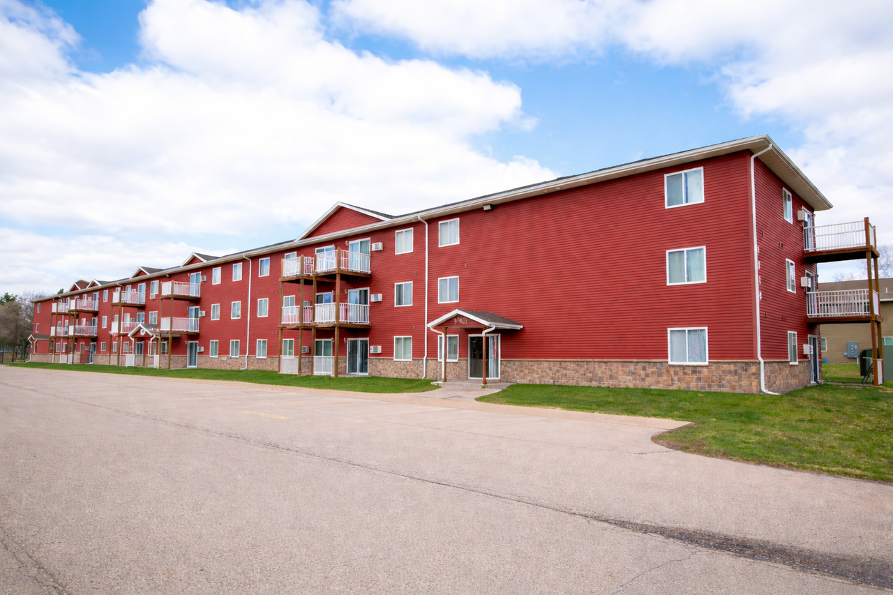 Berry Pointe Luxury Apartments - Photo 3 of 11