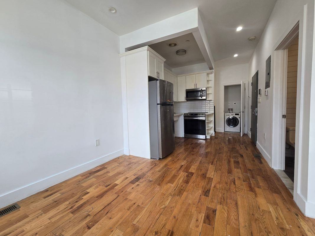 195 Herzl St ##1a - Photo 5 of 17