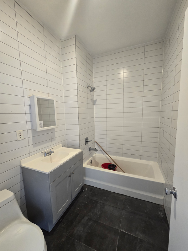 195 Herzl St ##1a - Photo 7 of 17