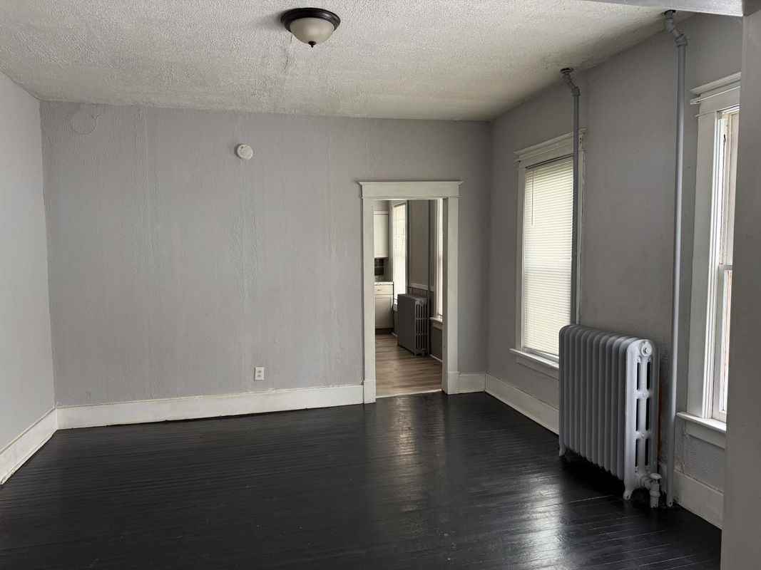 2426 Clark Ave - Photo 5 of 10