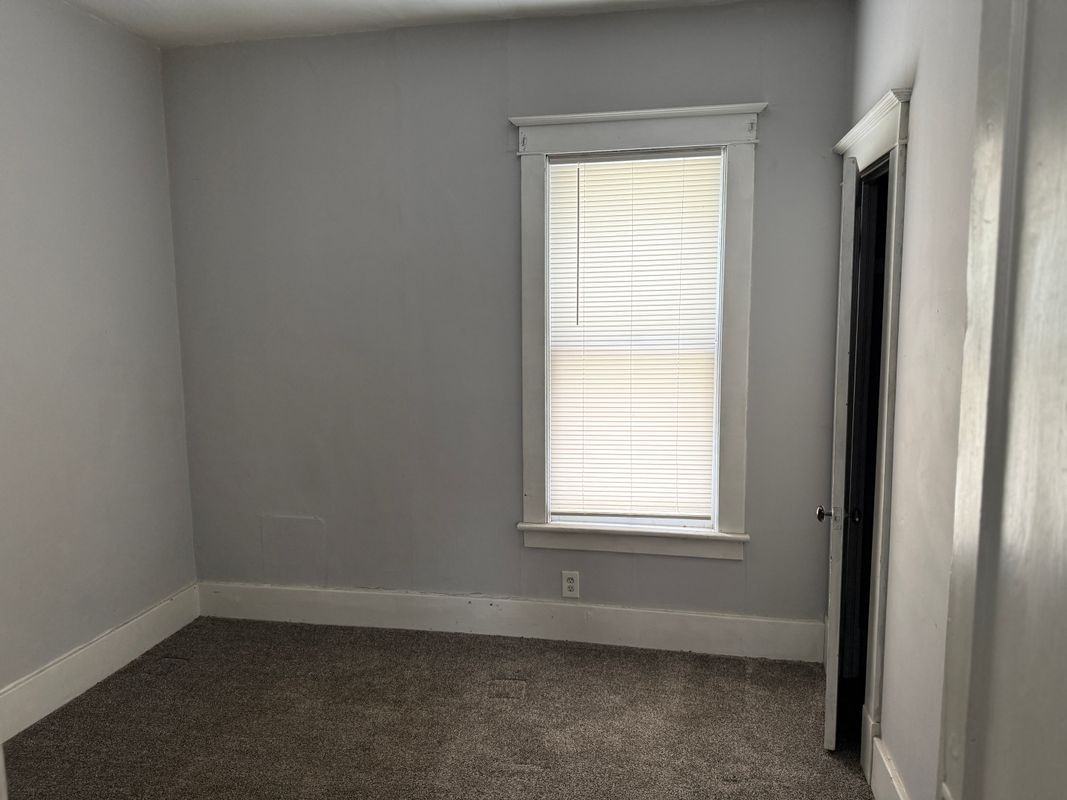 2426 Clark Ave - Photo 7 of 10