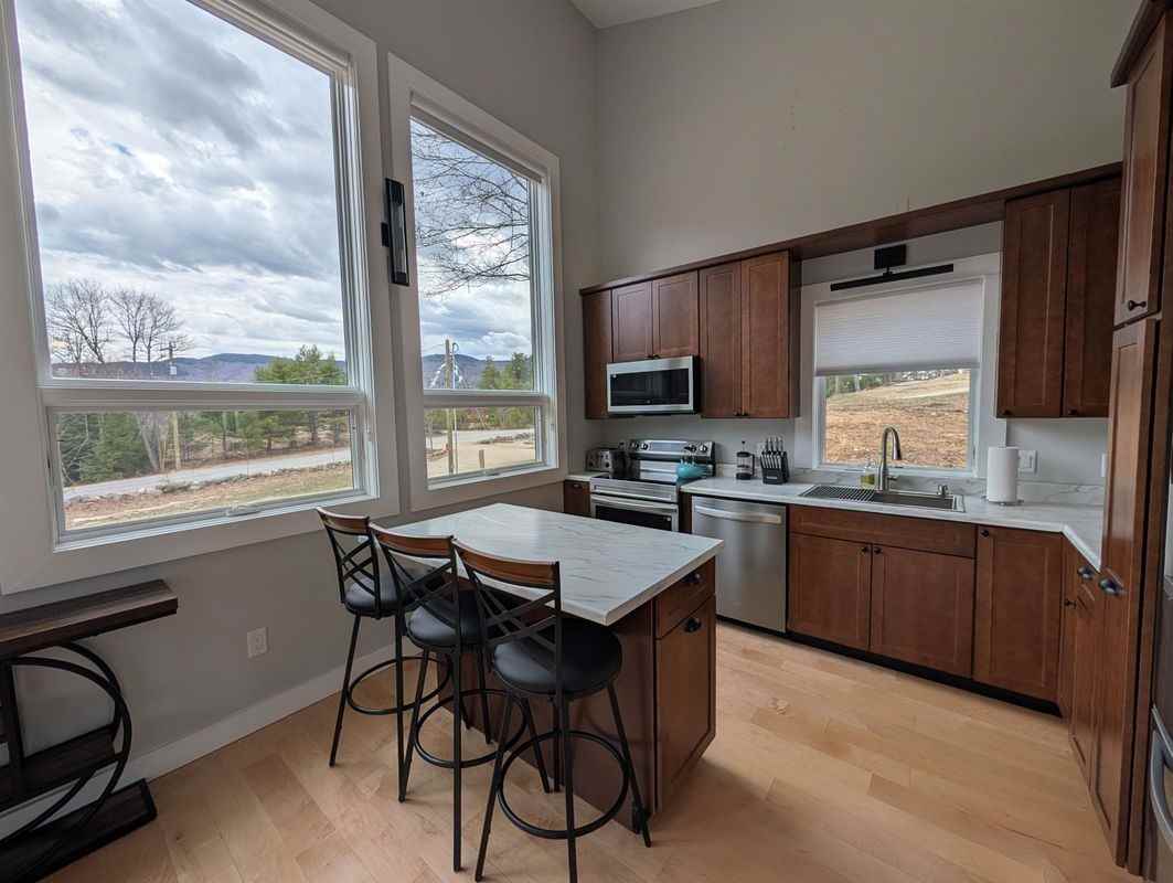 276 Ragged Mountain Rd - Photo 3 of 18