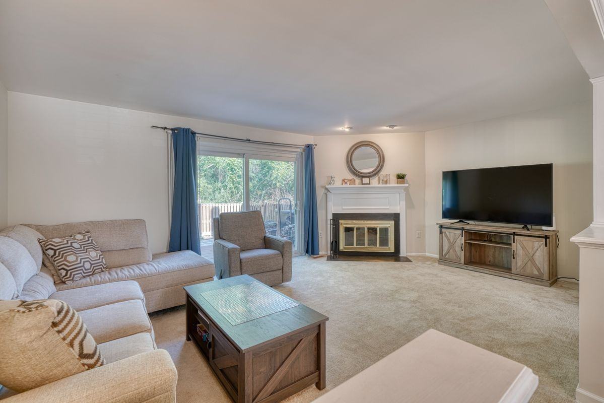 18 Collis Ct - Photo 7 of 33