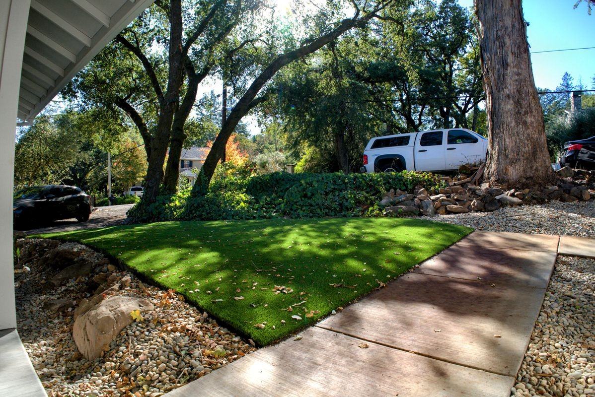 604 Los Olivos Rd - Photo 5 of 32
