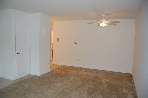 140 E Lake St - Photo 3 of 5