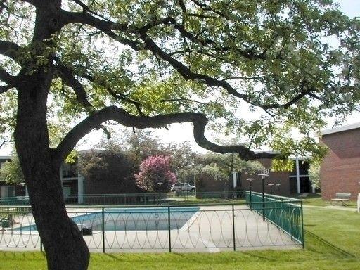 140 E Lake St - Photo 5 of 5