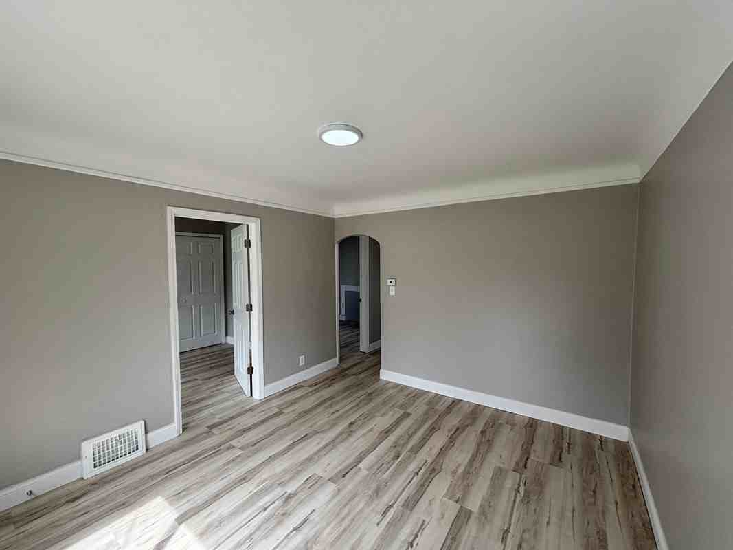 21434 Panama St - Photo 3 of 11