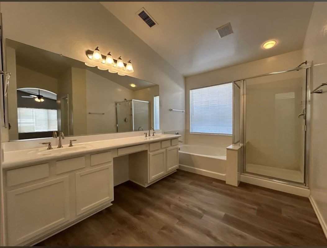 8530 W Chickasaw St - Photo 2 of 9