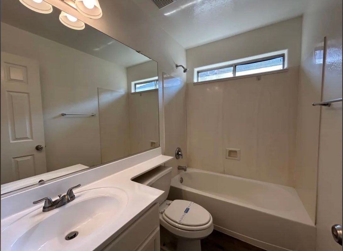 8530 W Chickasaw St - Photo 3 of 9