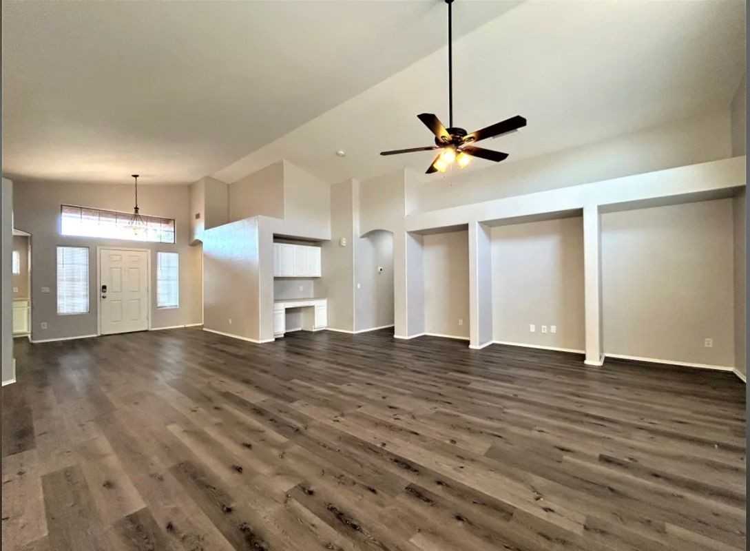 8530 W Chickasaw St - Photo 6 of 9