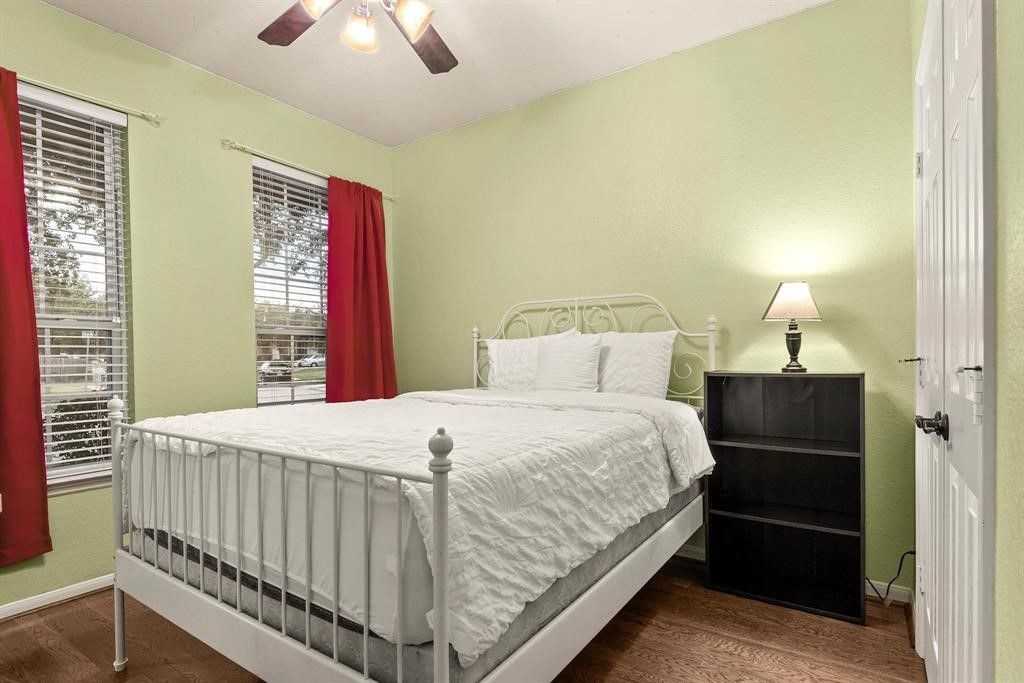 2710 Golden Creek Ln - Photo 3 of 7