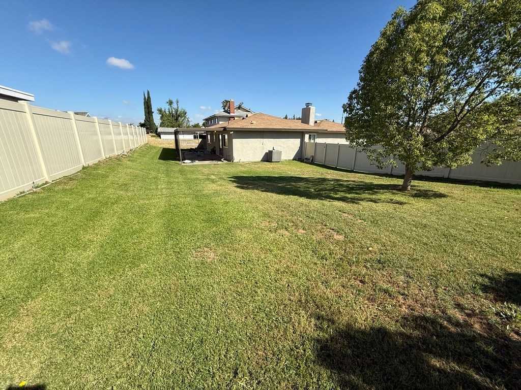 3424 Pickwick St - Photo 3 of 10