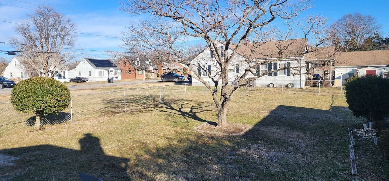 4403 Lafayette Blvd - Photo 3 of 21
