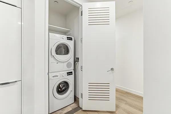 20 Wall St #2902 - Photo 4 of 5