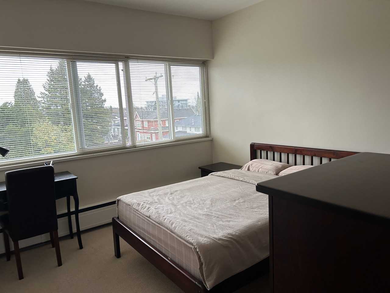 5550 Cambie St - Photo 4 of 5