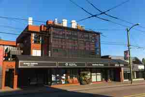 featured image of 5626 Dunbar St