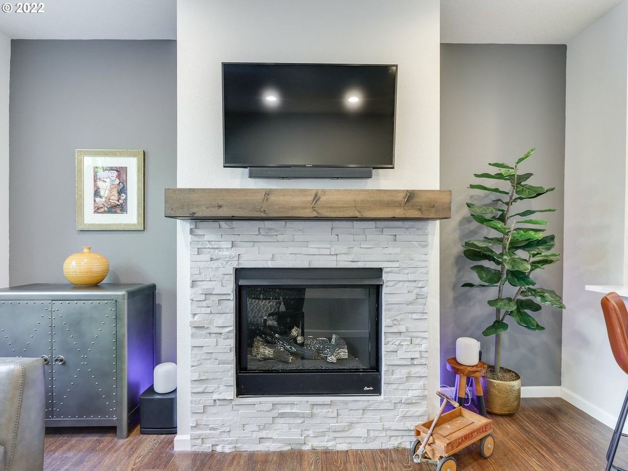 10457 Ne Park Ridge Way - Photo 7 of 33