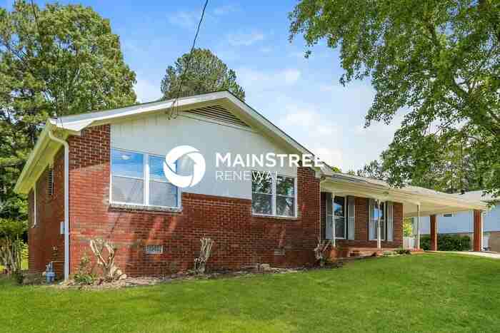 6165 Marilla St - Photo 3 of 16