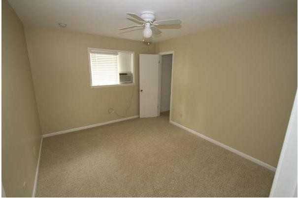 5511 Guadalupe St #101 - Photo 4 of 6