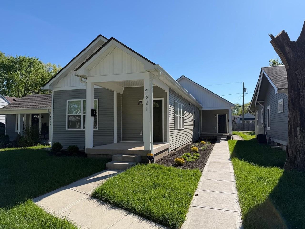 4521 Norwaldo Ave Duplex - Photo 4 of 7